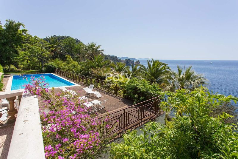 Locations and unique scenic venues available for product launch events in the Var region